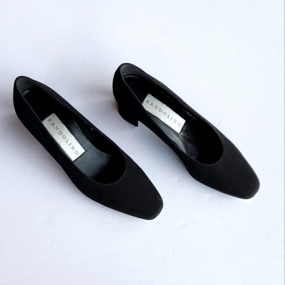 Bandolino Microfiber Pump | Black Women's Size 6.5 M - Picture 4 of 9
